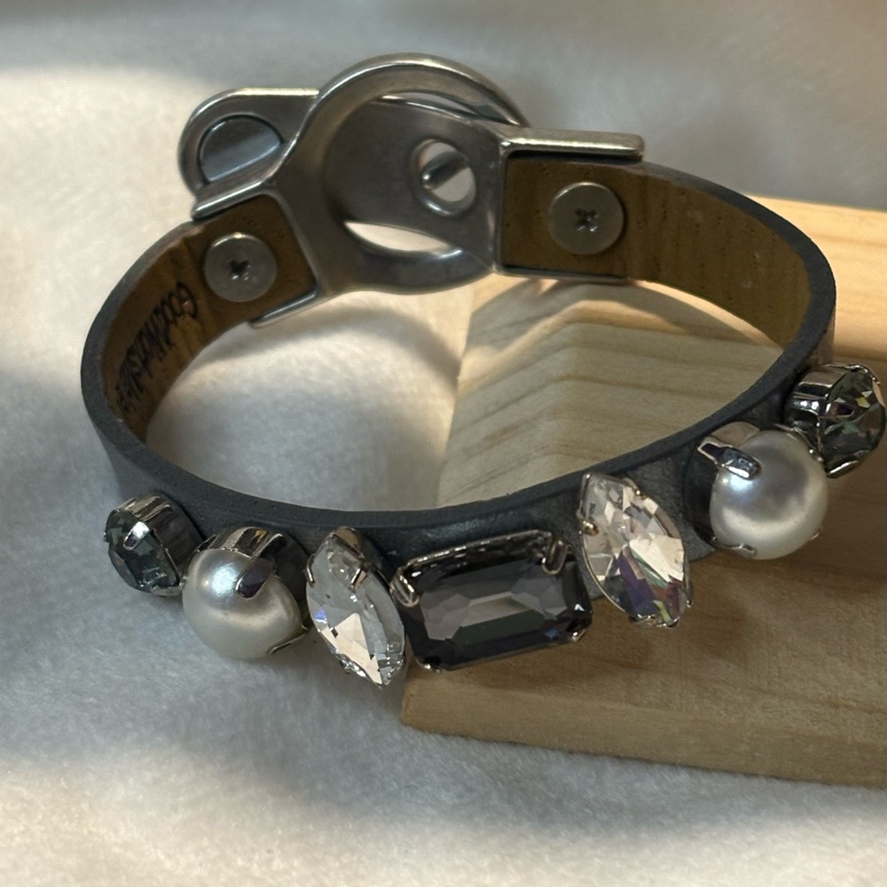 Elegant Silver and Black Bracelet with Gemstone Accents